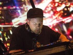 DJ Shadow