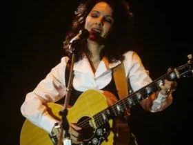 Lisa Morales